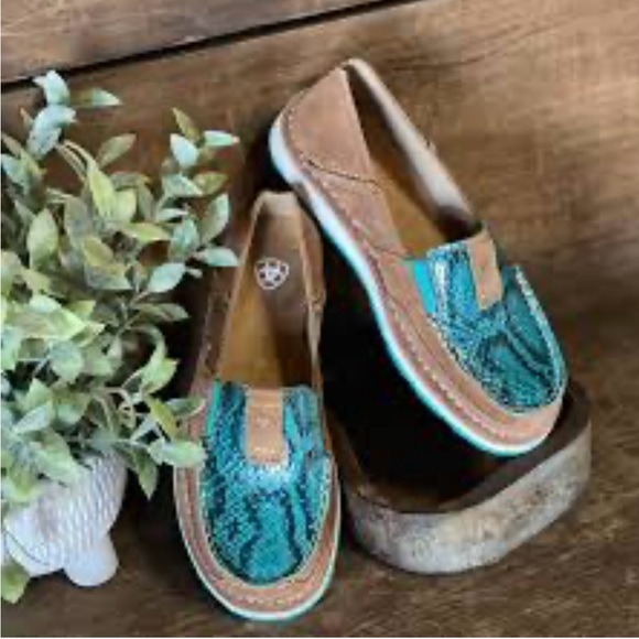 Ariat Shoes - Like new ariat earth snake cruiser